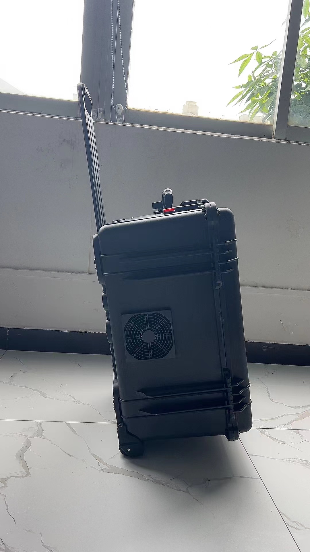 正宁手拉箱型移动通信干扰器